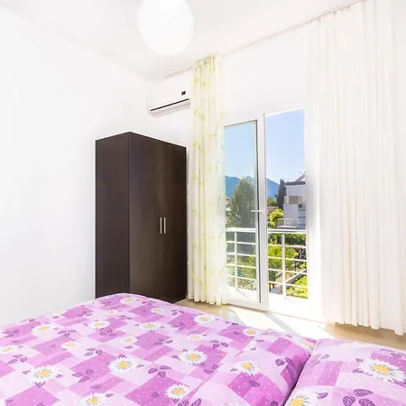 Apartment Lukomorye E5 *
