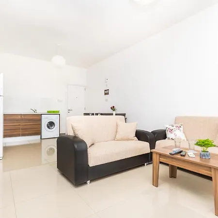 Apartment Lukomorye E5 *